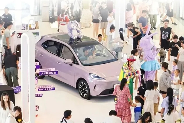 星空tiyu“双百”答卷：自主撑腰，技术筑基，重塑龙头